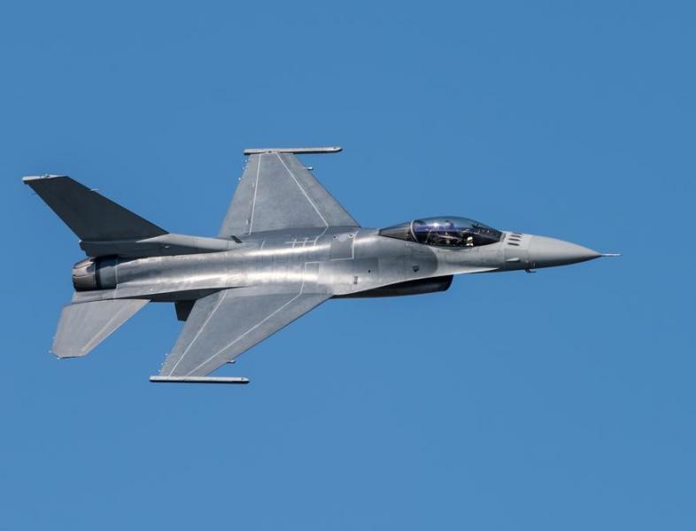 România cumpără 32 de avioane F-16