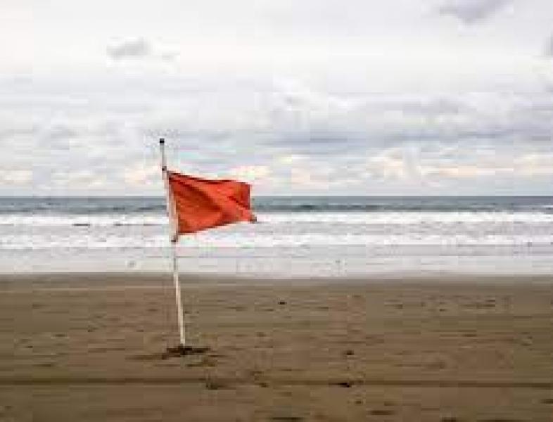 Steagul roșu a fost arborat din nou, pe litoral