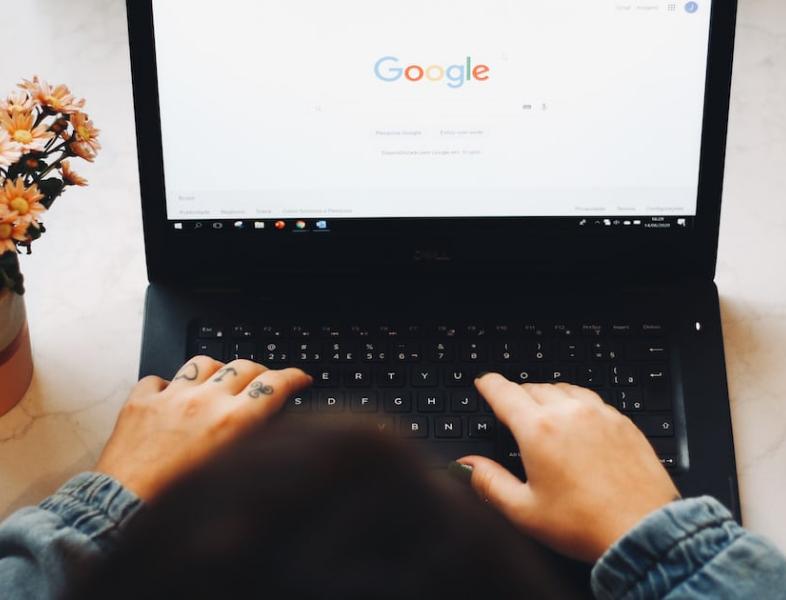 Ce au căutat românii pe Google în 2022
