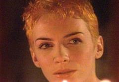 Hitul care a trezit România: Eurythmics - Here Comes The Rain Again
