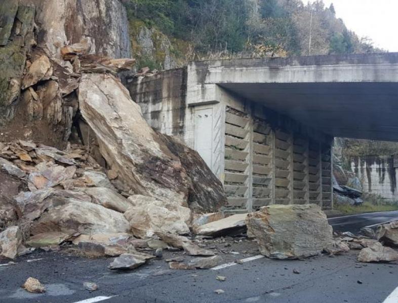 Drumarii din Brașov anunță că vor monta plase de protecție și bariere dinamice pe Transfăgărășan