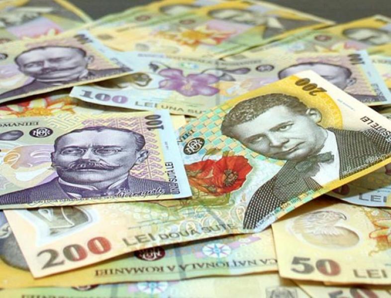 11 bănci din România și-au înșelat clienții la calculul ratelor