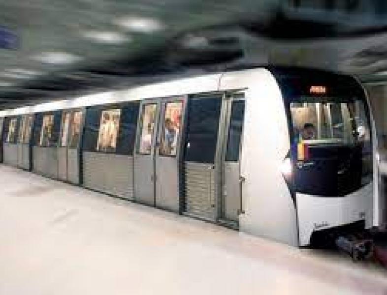 Bucureștenii așteaptă mai mult metroul, de azi