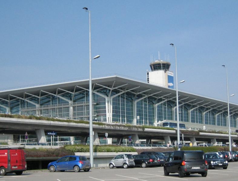 Aeroportul din Basel – Elveția a fost evacuat