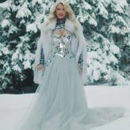   Andreea Bălan apare alături de jumătatea sa în cel mai nou videoclip al artistei - „Superîndrăgostiți"