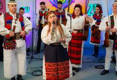 Marea Iubire ZU 2024: Ansamblul „Transilvania” din Baia Mare a cântat LIVE la ZU muzică din Maramu´