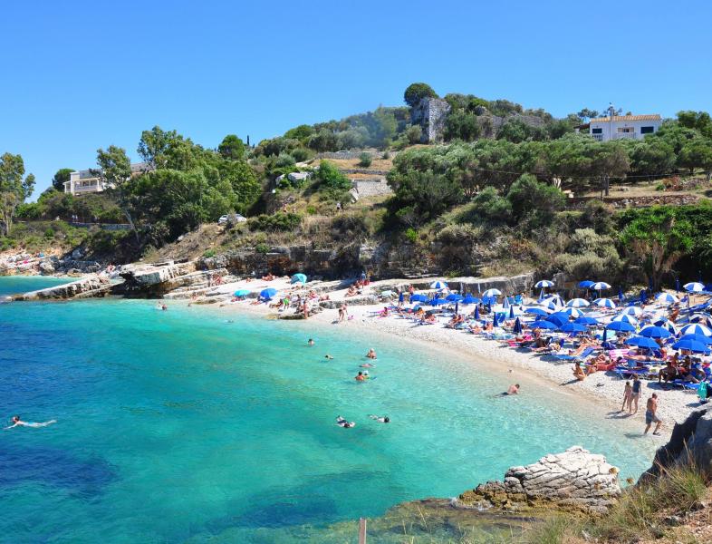 Reguli noi la plajă, în Grecia, din acest an