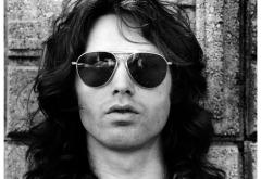 Bustul lui Jim Morrison, furat în 1988 de pe mormântul său din Paris, a fost descoperit din întâmplare după 37 de ani