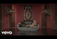 Shakira - Chantaje (ft. Maluma) | LYRIC VIDEO