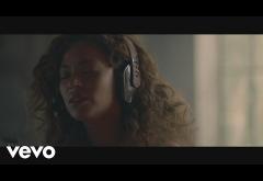 Beyoncé - Sandcastles | VIDEOCLIP