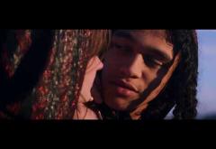 Steve Aoki & Louis Tomlinson - Just Hold On | VIDEOCLIP + VERSURI
