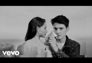 Kungs, Stargate feat. Goldn - Be Right Here | VIDEOCLIP