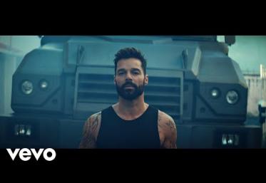 Ricky Martin - Tiburones | videoclip