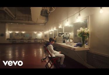 Justin Bieber & Benny Blanco - Lonely | videoclip 
