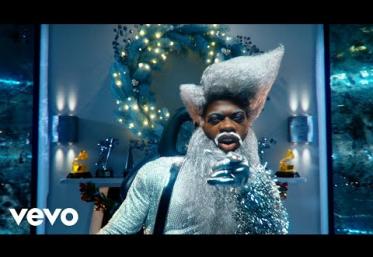 Lil Nas X - Holiday | videoclip