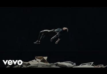 Dennis Lloyd - Anxious | videoclip
