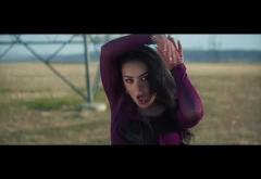 Charli XCX feat. Rina Sawayama  - Beg For You | videoclip