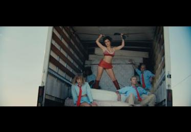Tiësto & Charli XCX - Hot In It | videoclip