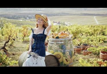 Elena Gheorghe - Pirifana | videoclip