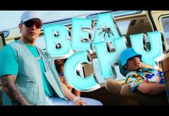Daddy Yankee, Omar Courtz. - Beachy | videoclip