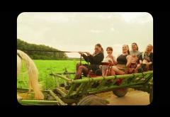 JO cu Anca Dinicu, Ioana State, Miruna Rumina, Tina Duceac, Ana Petcu si Anisia Gafton - Ne place | videoclip